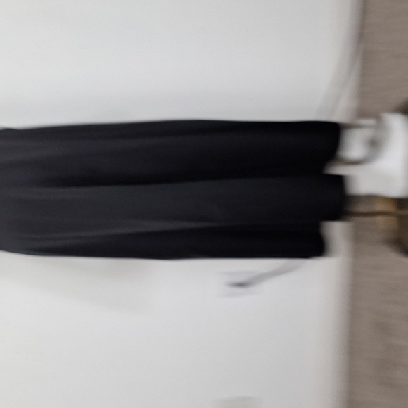 Anne Klein - Picture 8 of 12